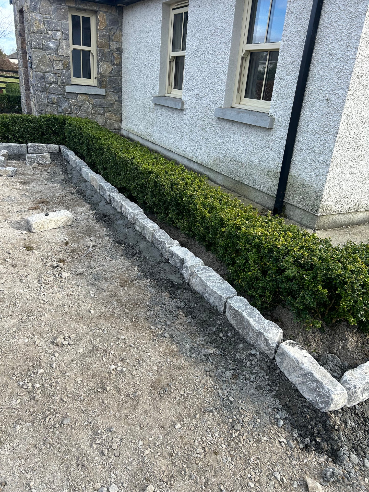 Old Salvage Galway 6” Driveway Kerbs x 15 Lm Bulk Bag