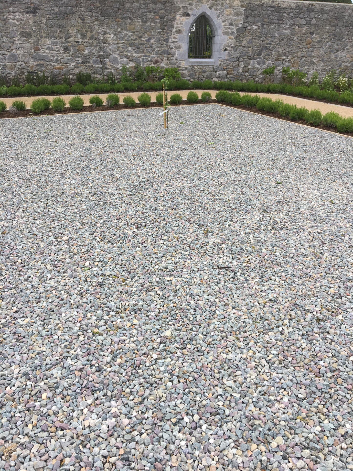Ailesbury Golden Driveway Gravel 400m2 Bulk load deal / 50% off while stocks last / Free delivery Ireland