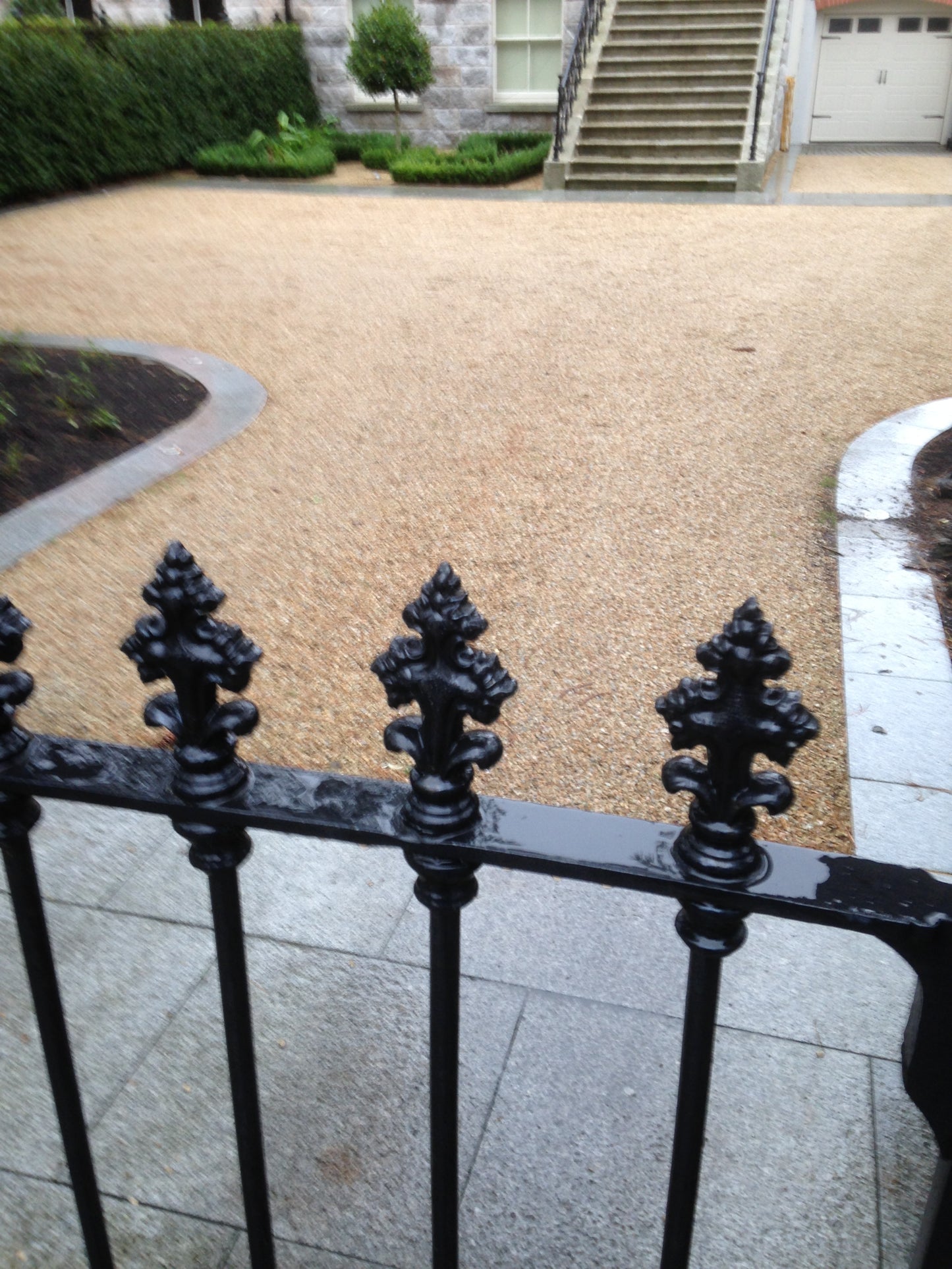 Ailesbury Golden Driveway Gravel 400m2 Bulk load deal / 50% off while stocks last / Free delivery Ireland