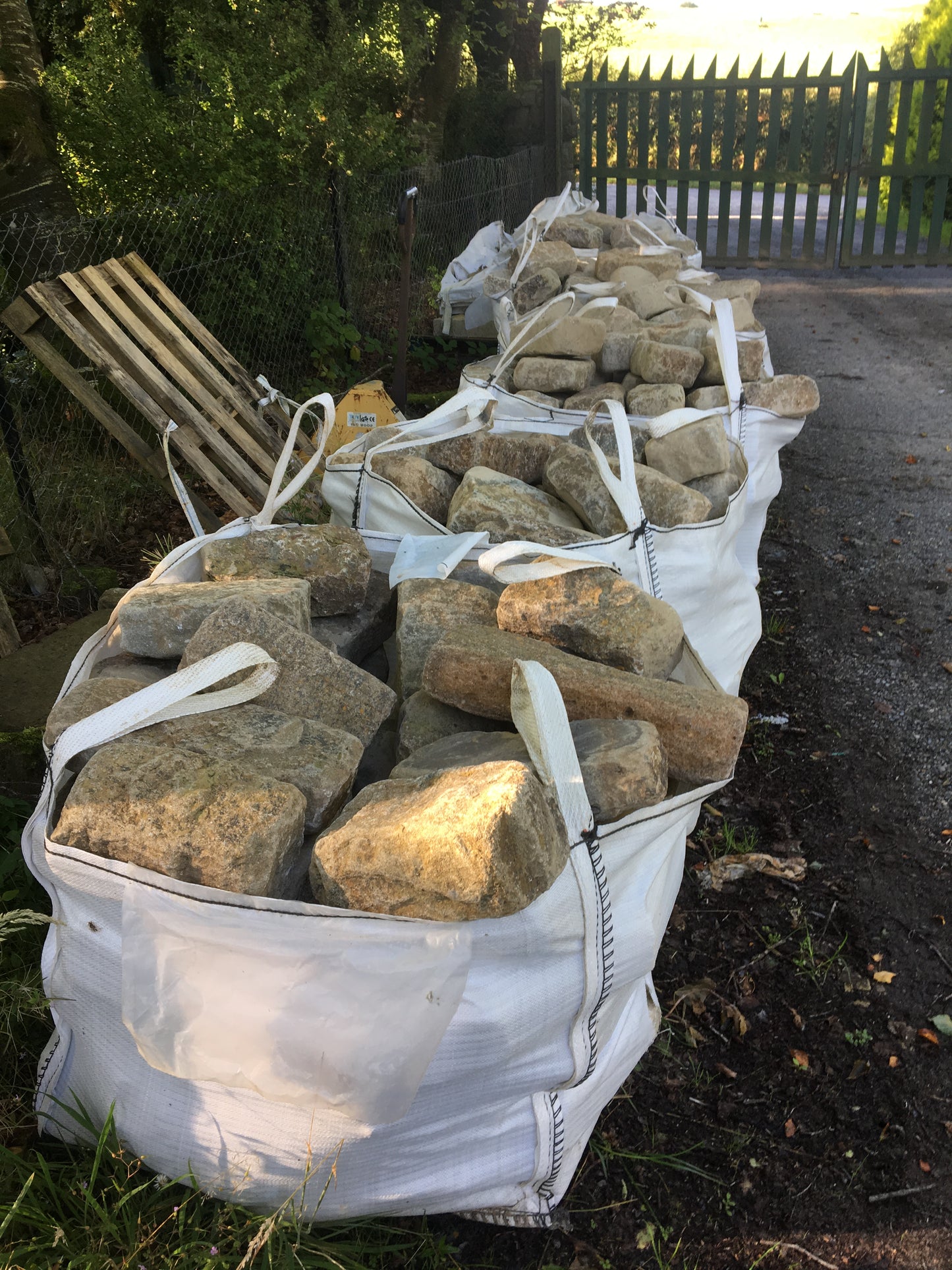Old Salvage Reclaimed York Brown 6” Driveway Kerbs x 10 linear meters on a pallet / Free Delivery in Ireland