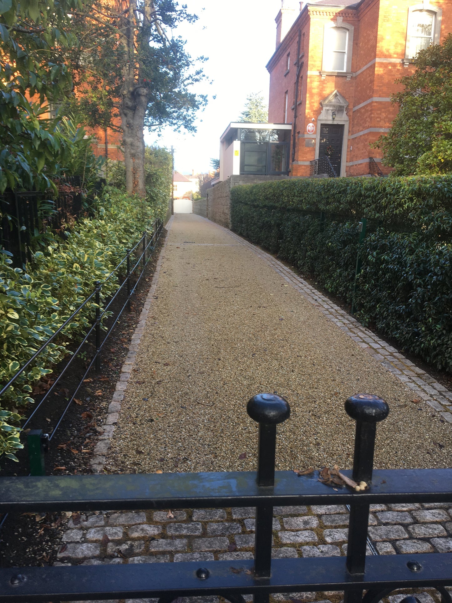 Ailesbury Golden Driveway Gravel 400m2 Bulk load deal / 50% off while stocks last / Free delivery Ireland