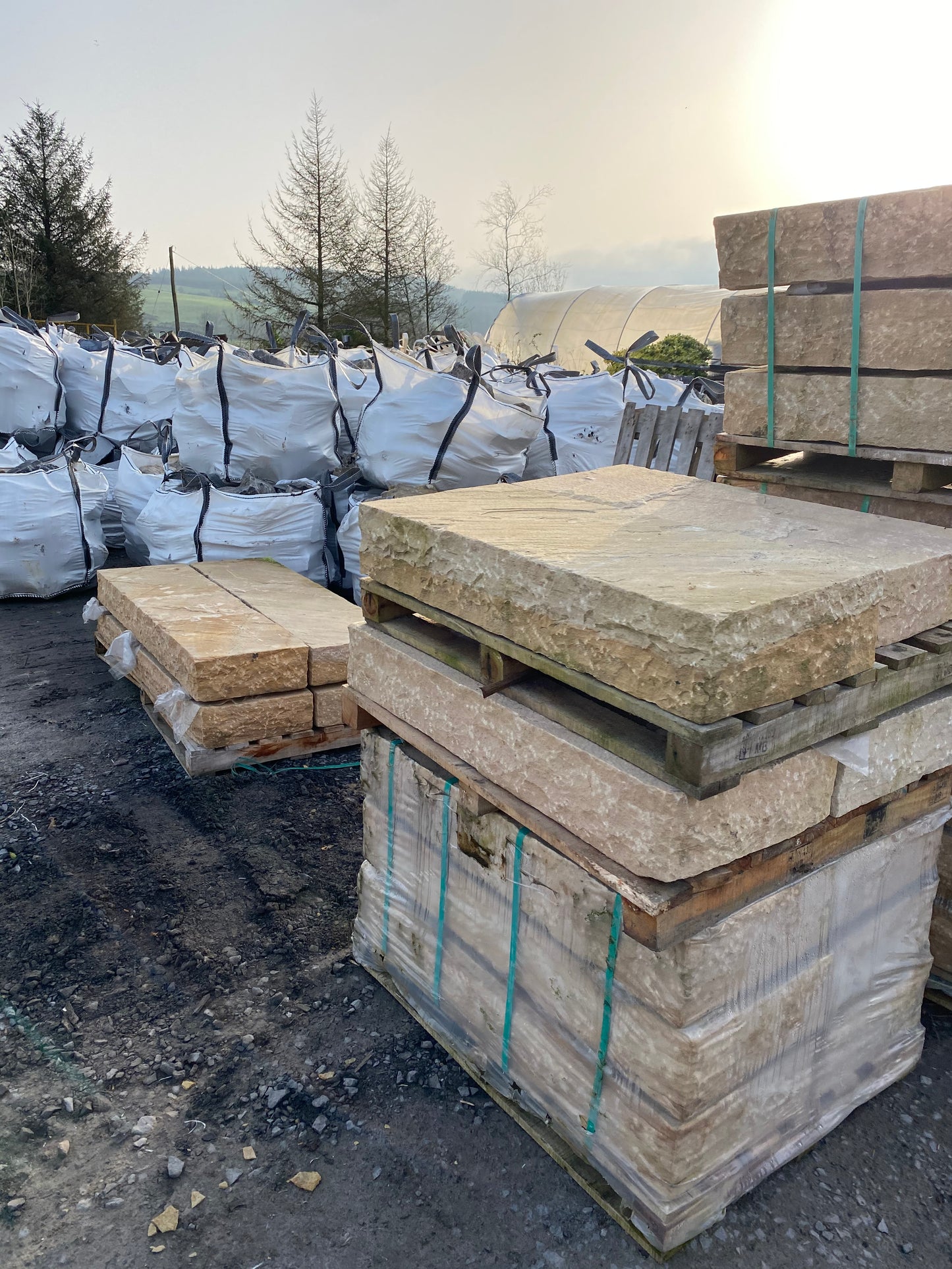 Tipperary Cream Sandstone Chiseled Steps 1000mm x 400mm x 150mm  x 4 steps on a pallet : Free Delivery in Ireland