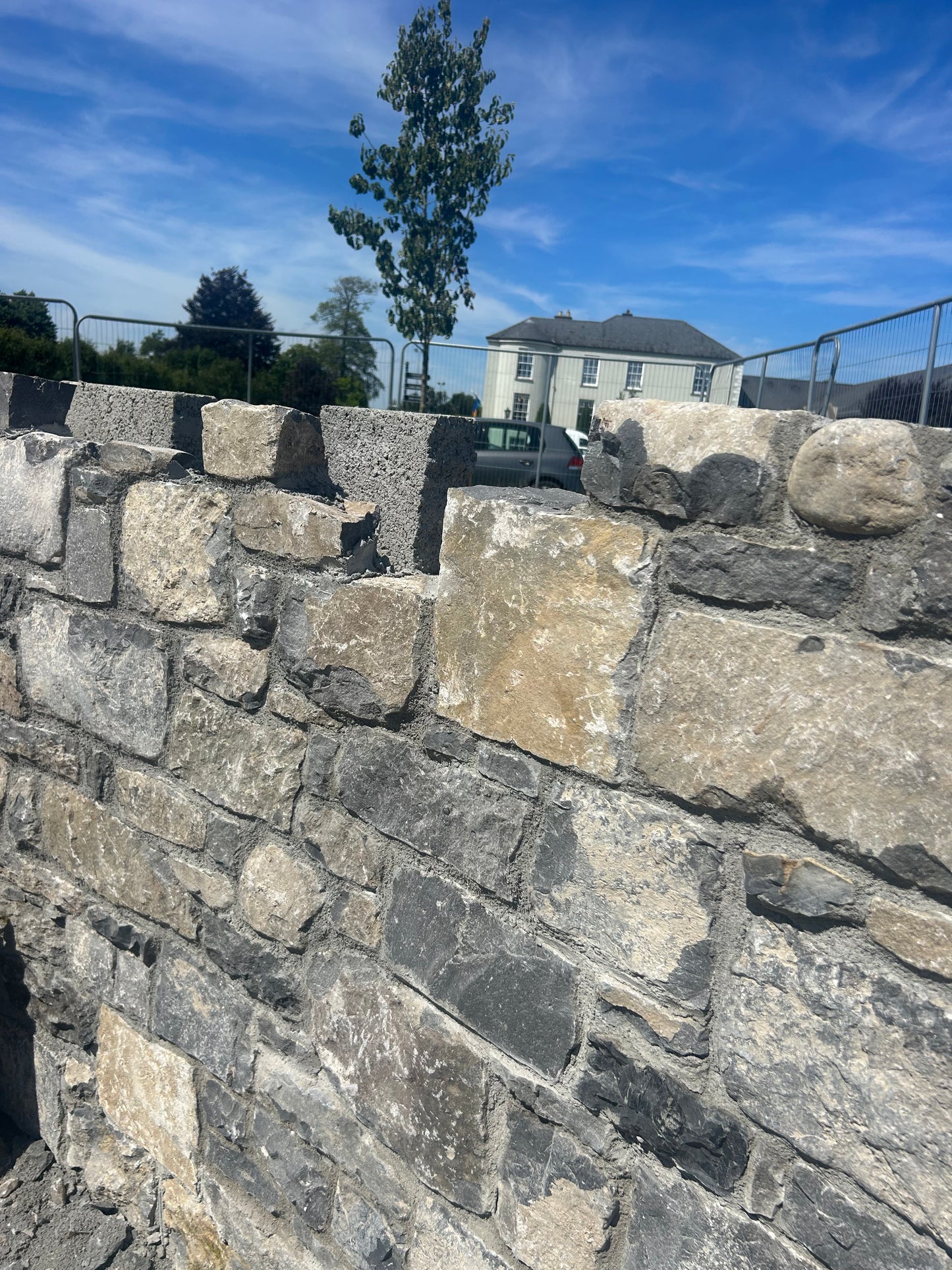Old Salvage Reclaimed Galway Limestone Building Stone x 30 bulk bag / full artic load deal / free delivery Ireland 35% off !!!
