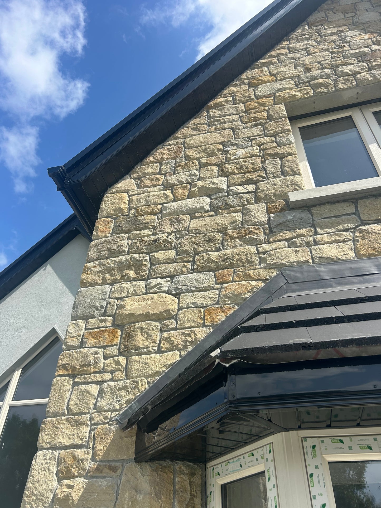 Donegal Cream Sandstone  Building Stone Bulk Bag