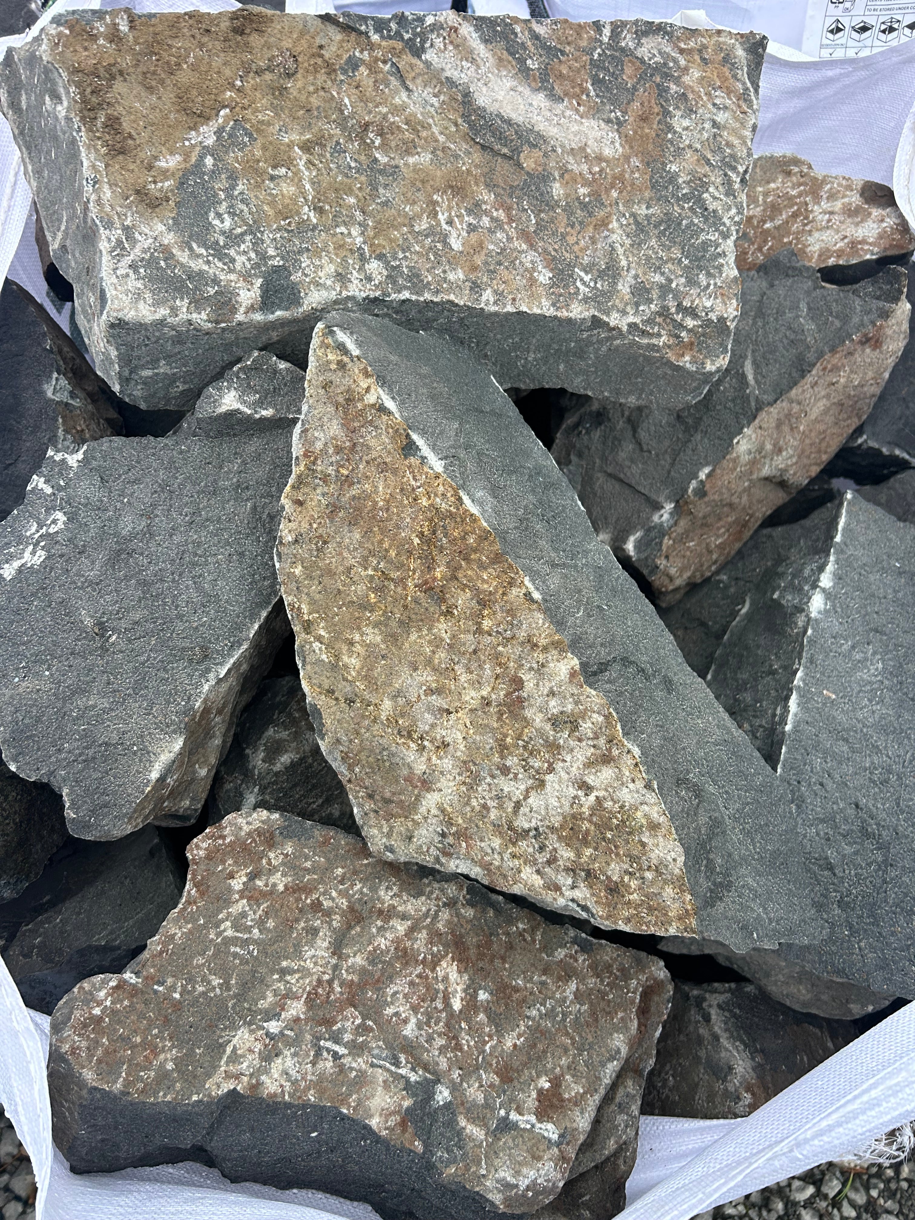 Saint James Gate Black Basalt Building Stone in Bulk Bag / Free