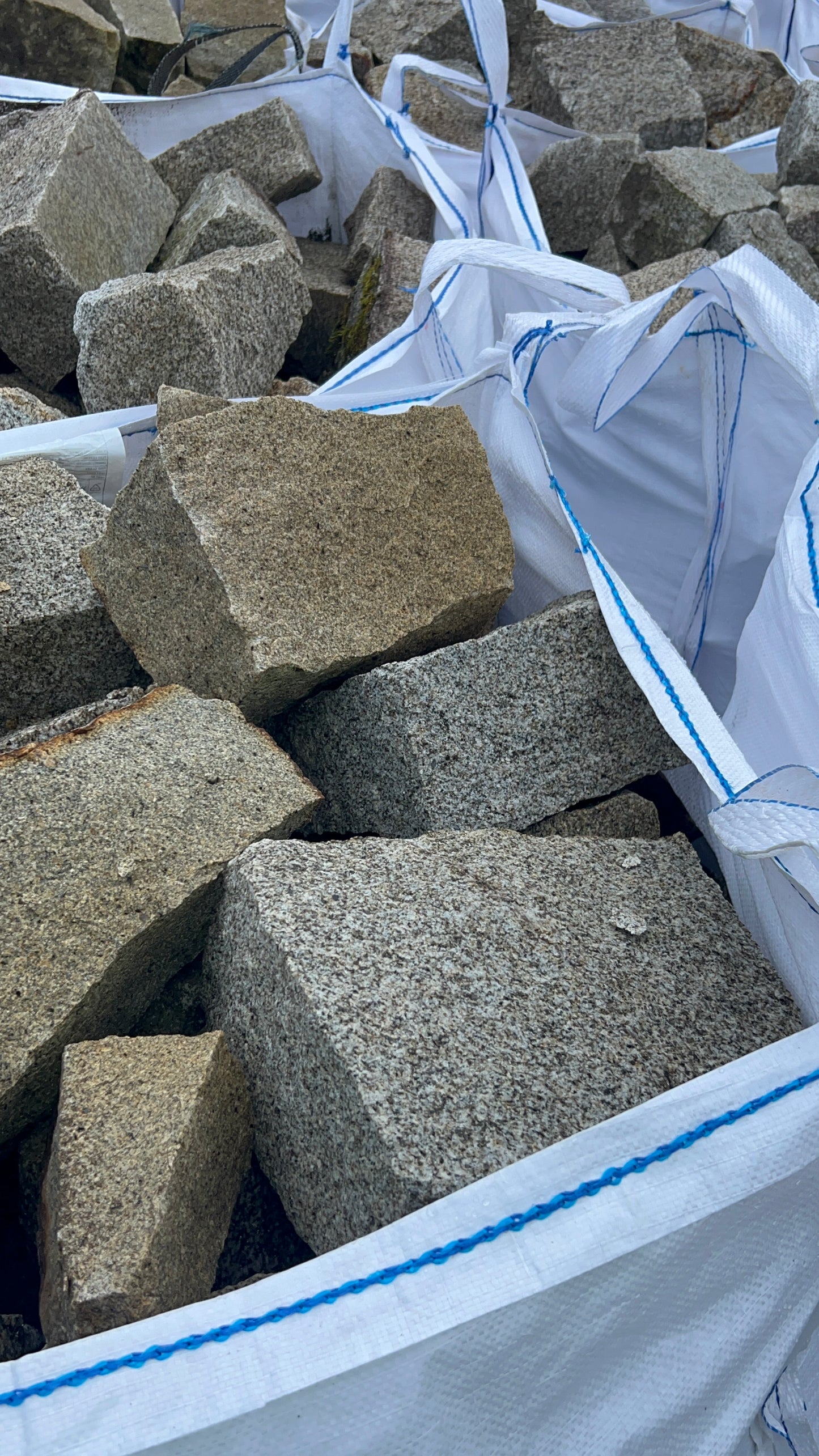 Ballyknockan Premium Grade Guillotened Oatmeal Granite Building Stone / Extra Large Bulk Bag / Free Delivery in Ireland