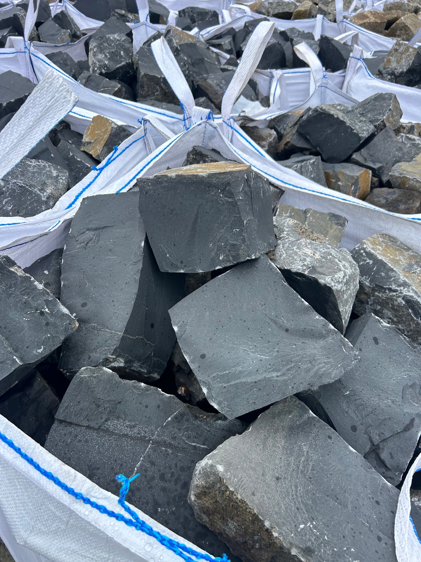 Saint James Gate Black Basalt Building Stone in Bulk Bag / Free Delivery in Ireland