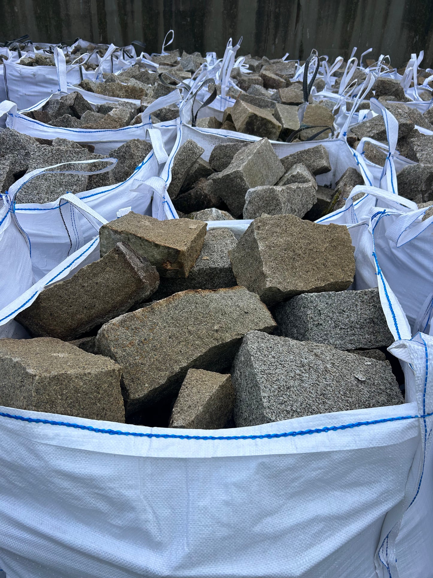 Ballyknockan Premium Grade Guillotened Oatmeal Granite Building Stone / Extra Large Bulk Bag / Free Delivery in Ireland