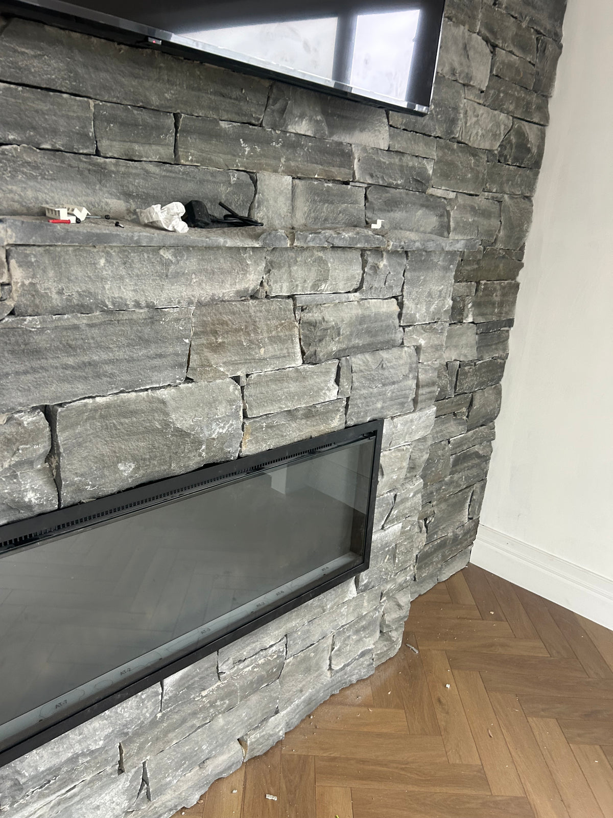 Liscannor Dark Grey Limestone Cladding 30mm & Corners/ 10 m2 or linear meters on pallet / Free Delivery in Ireland