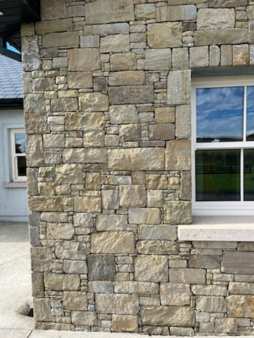 Clonaslee Cotswold Cream Guillotened Building Stone for Houses & Walls / Bulk Bag / Free Shipping in Ireland