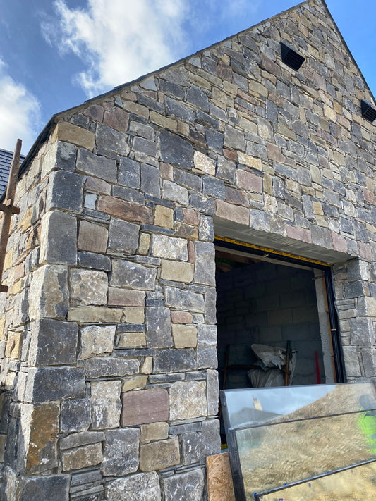 Newport Building Stone Mix in Bulk Bags / Free Delivery in Ireland