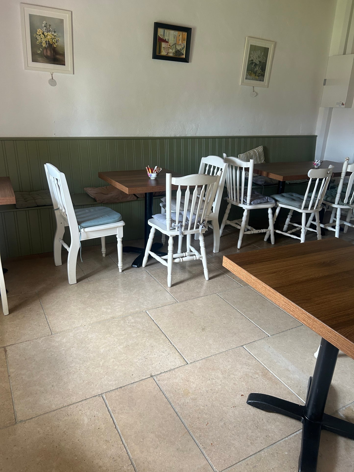Romano Biege Interior Limestone Flagstones ( Roman Pattern ) 20m2 crate mixed sizes, free delivery Ireland
