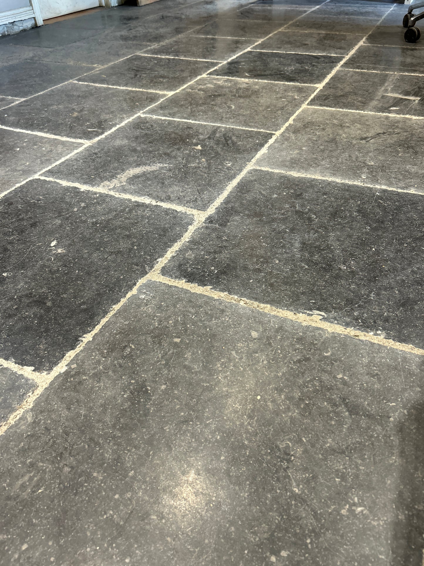 Old Salvage Reclaimed Brussels Blue Flagstones 20 inches x 20 inches x 1” x  100m2 Summer Deal !!! / Free Delivery in Ireland