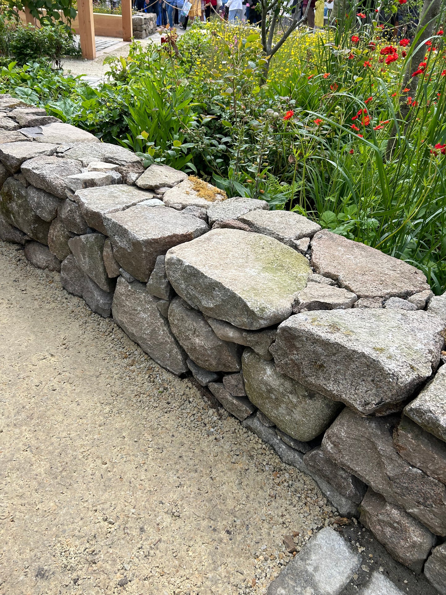Old Salvage Brown Fieldstone Low Garden Wall / Building Stone in bulk bags / Free Delivery in Ireland