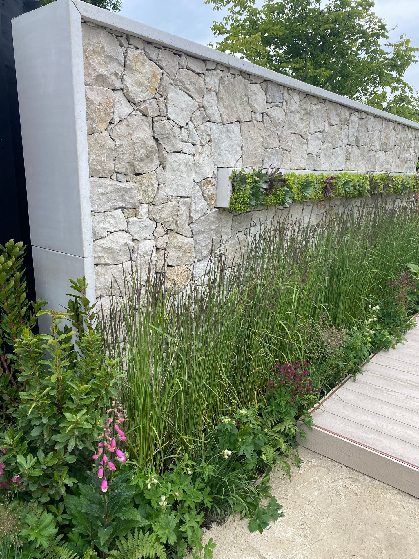 Lake Garda Italian Cream 30mm Cladding 200m2 / Lm Full Load Deal / Free Delivery in Ireland / 25% off !