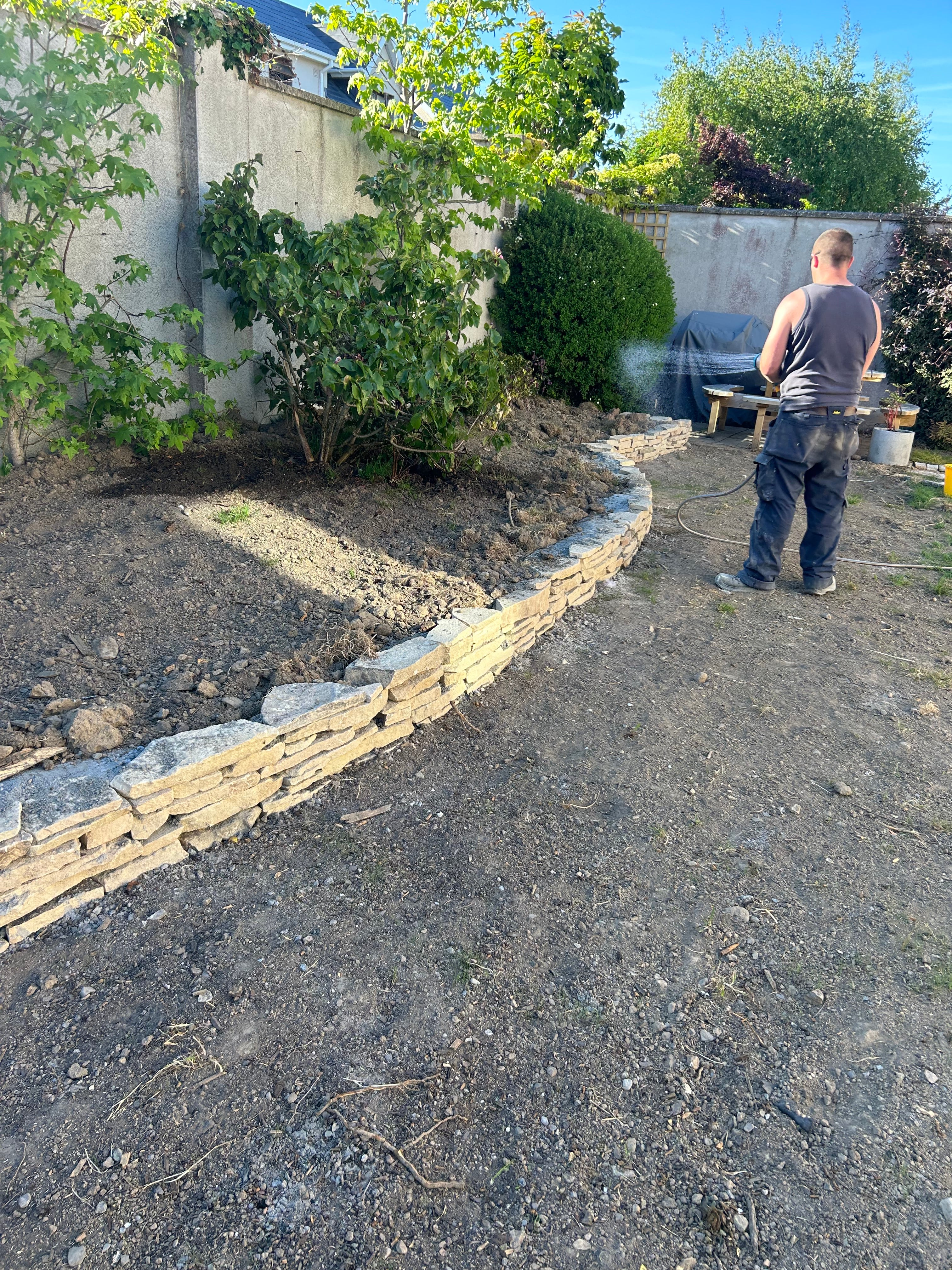 Low Rise Walling Clonaslee Cotswold Cream Low Garden Walling / Building Stone in Bulk B ...