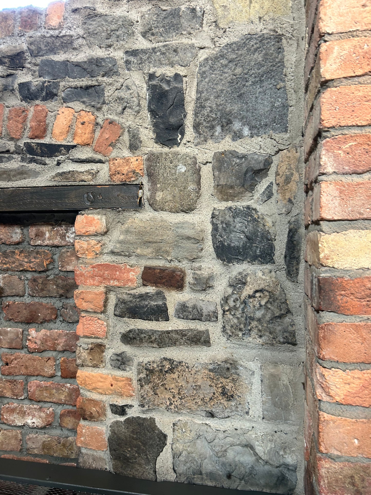 Saint James Gate Black Basalt Building Stone in Bulk Bag / Free Delivery in Ireland