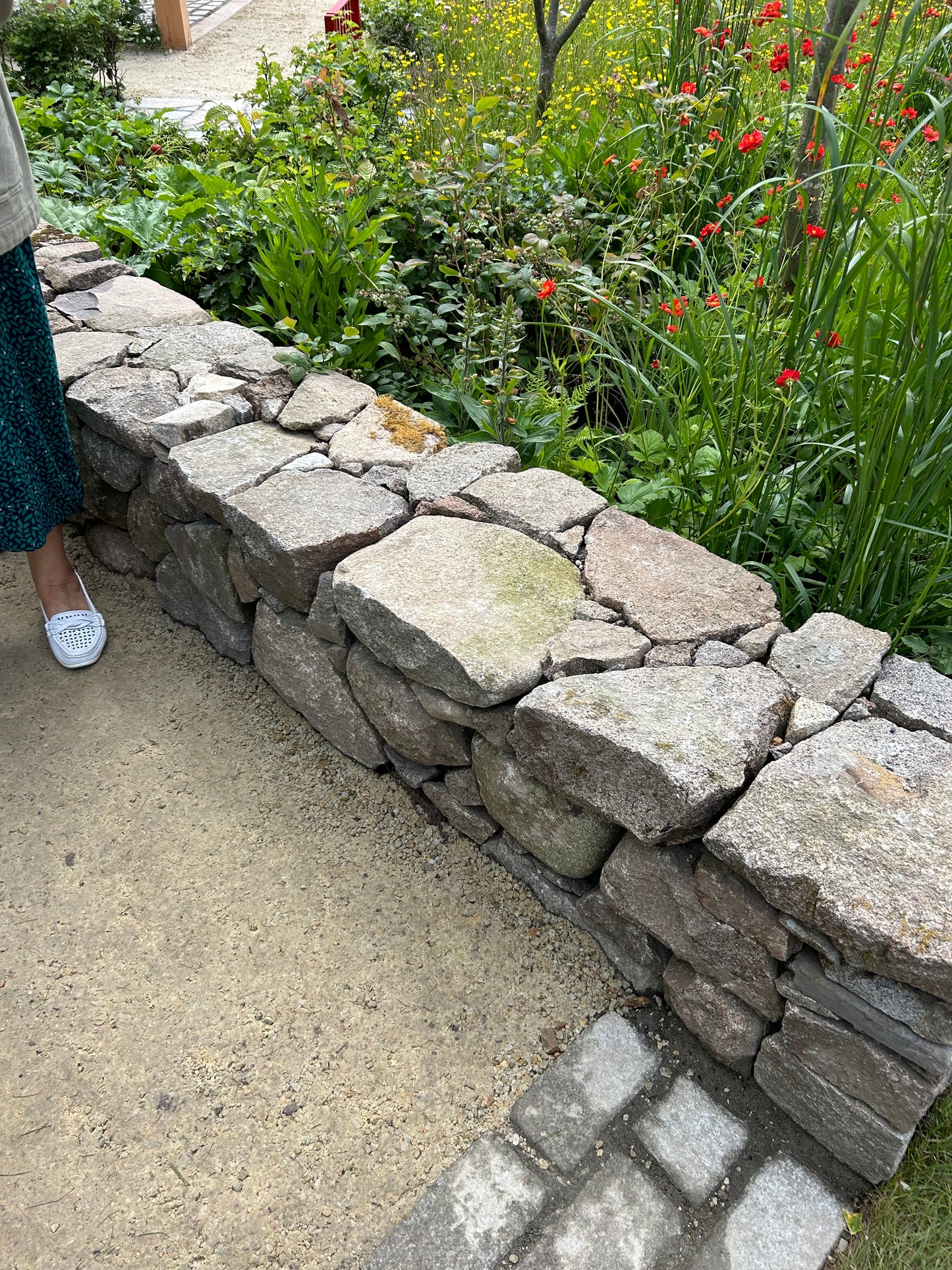 Old Salvage Brown Fieldstone Low Garden Wall / Building Stone in bulk bags / Free Delivery in Ireland