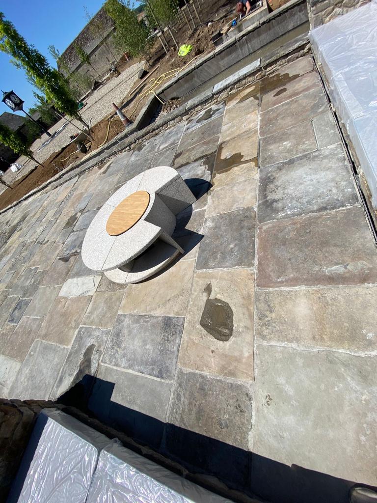 Flowpoint Natural Colour / Paving & Cobblestone Grout for natural stone x 10 bags per pallet / free delivery in Ireland