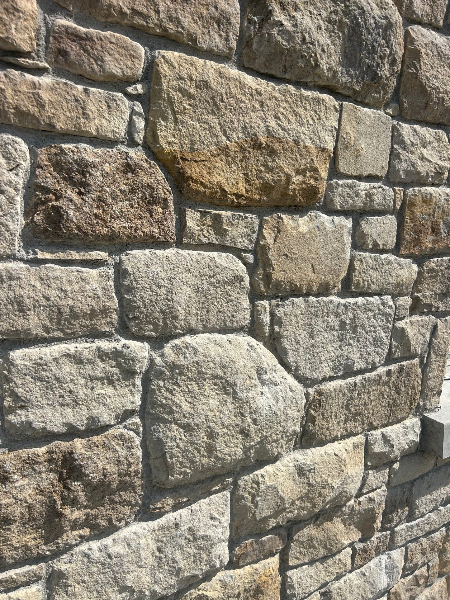Donegal Cream Sandstone  Building Stone Bulk Bag