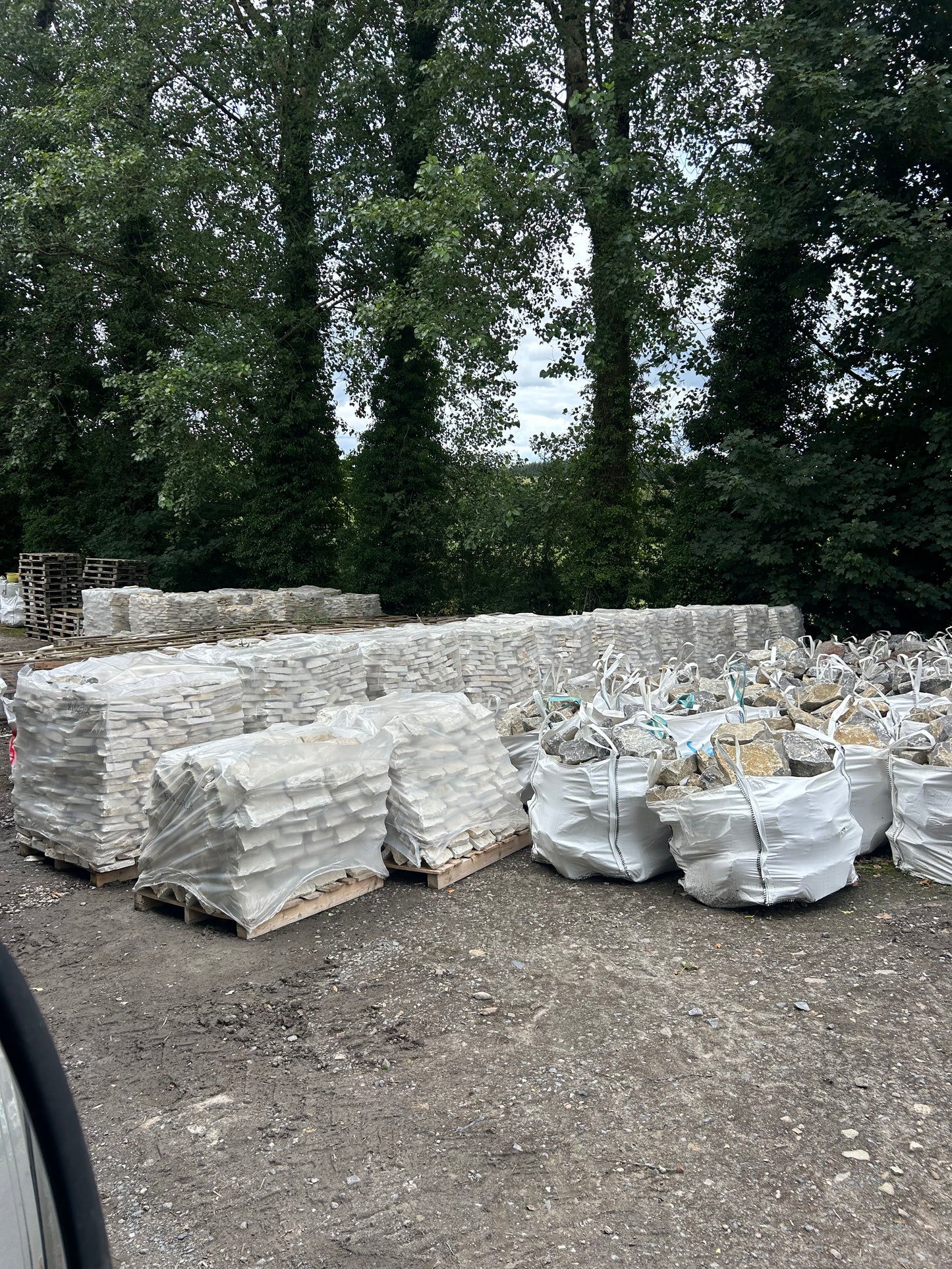 Bianca Paloma White Luxury Italian Natural Stone 30mm  Cladding & Corners x 200m2 or 200 lm Load Deal / Free Delivery in Ireland