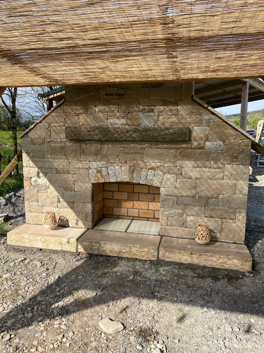 Tipperary Cream Sandstone Chiseled Steps 1000mm x 400mm x 150mm  x 4 steps on a pallet : Free Delivery in Ireland