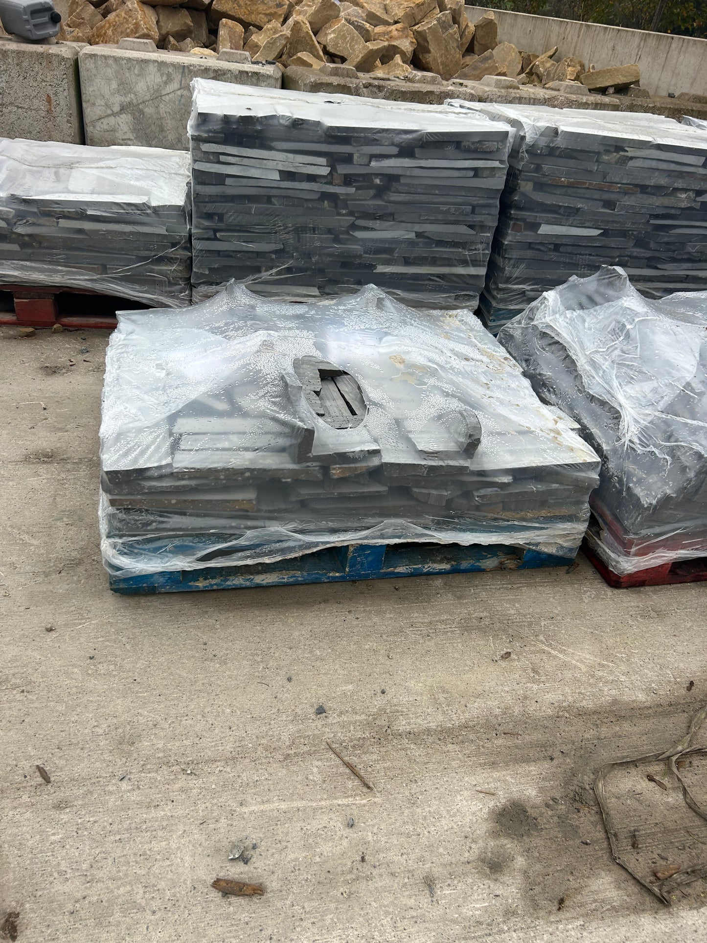 Donegal Black Slate Cladding and Corners 30mm / 10m2 or linear meters in pallet  / Free Delivery in Ireland