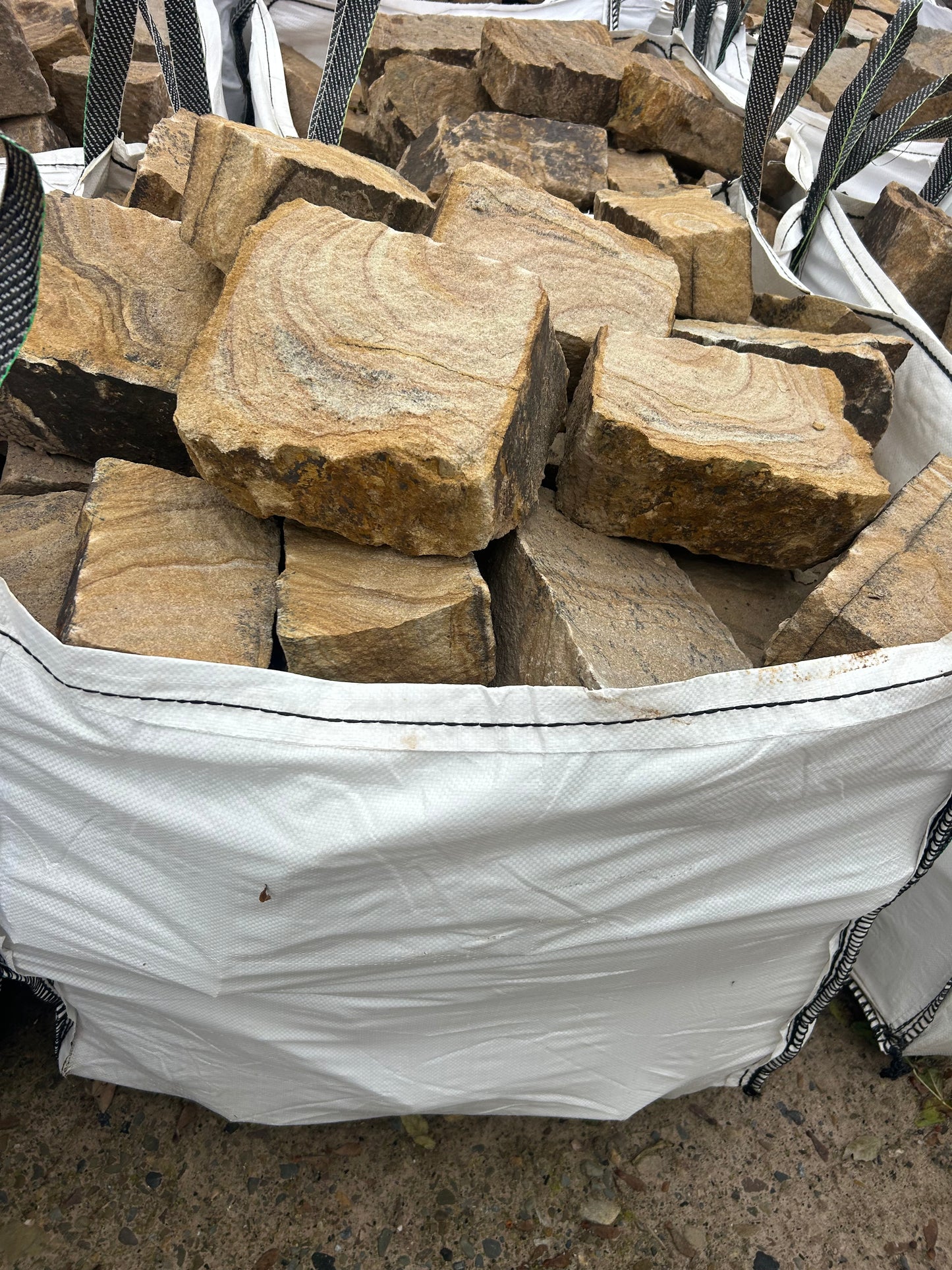 Leitrim Arigna Gold Building Stone in Bulk Bags / Free Delivery in Ireland