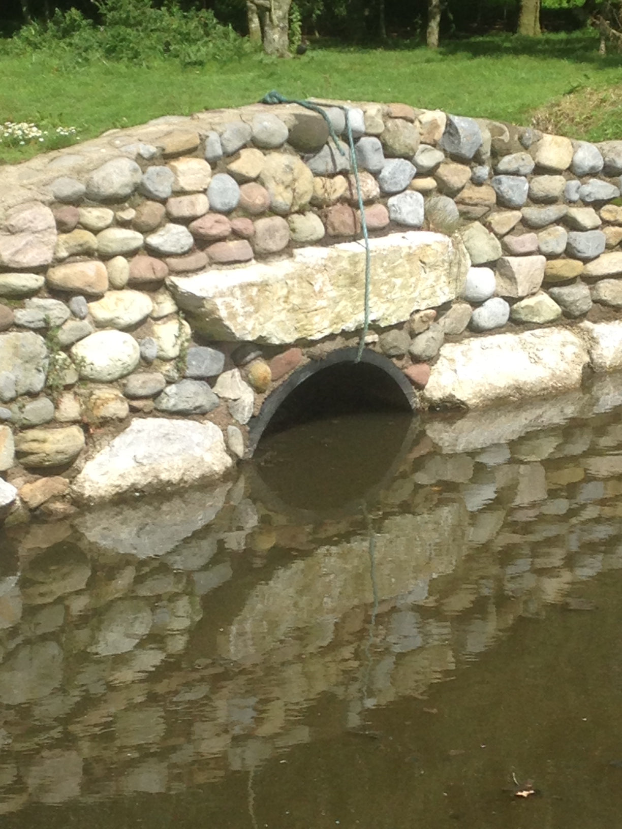 Irish Round Pond Mini Boulders in Bulk Bag / Free Delivery in Ireland