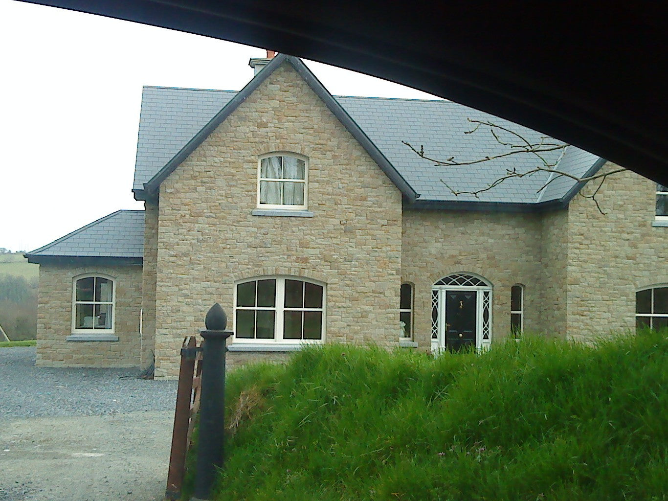 Clonaslee Cotswold Cream Guillotened Building Stone for Houses & Walls / Bulk Bag / Free Shipping in Ireland