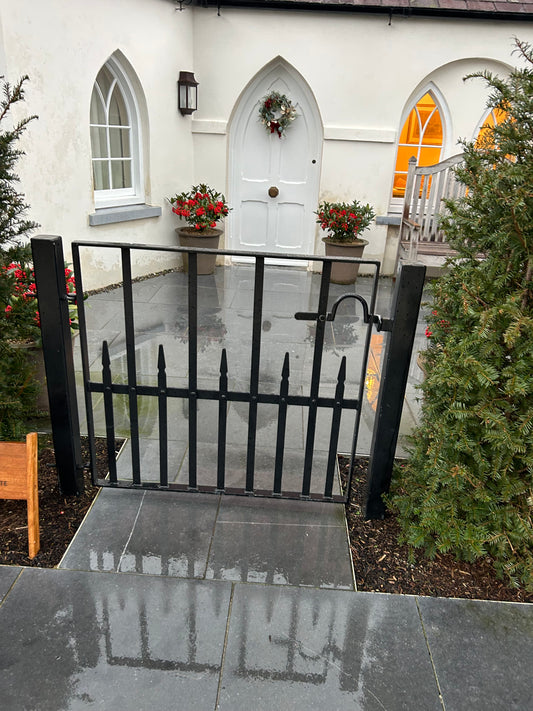 Kilkenny  Flamed Cashel Blue Limestone Flagstones 600mm x 900mm x 30mm x 10m2 Pallet / Free Delivery in Ireland