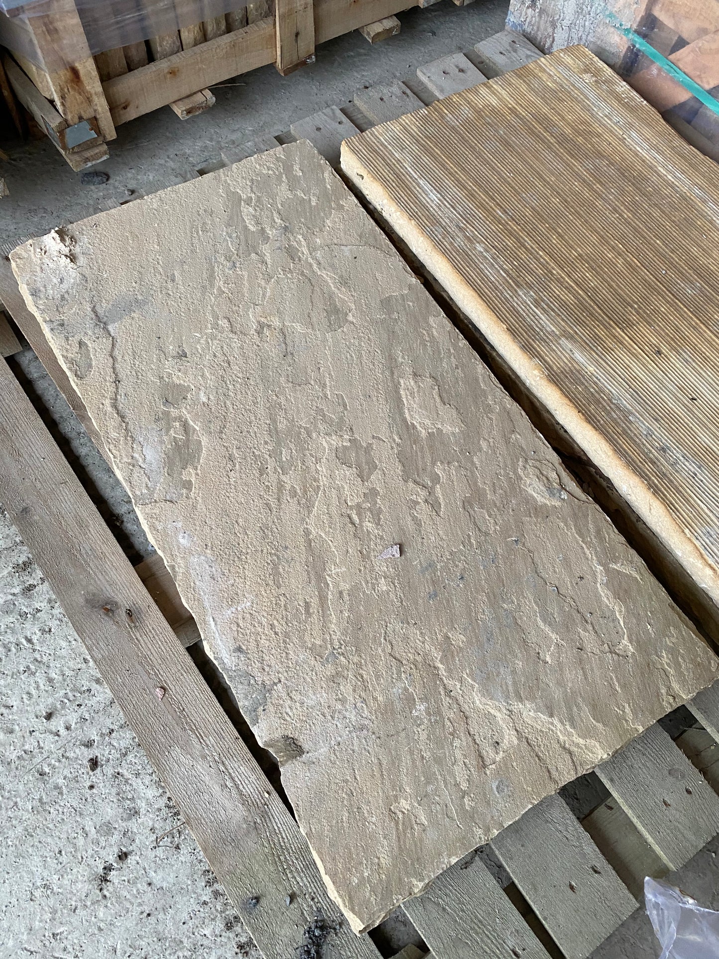 Tipperary Cream Sandstone Wall Capping 450mm wide / 60mm thick/ Chisel face / 10 Lm pallet