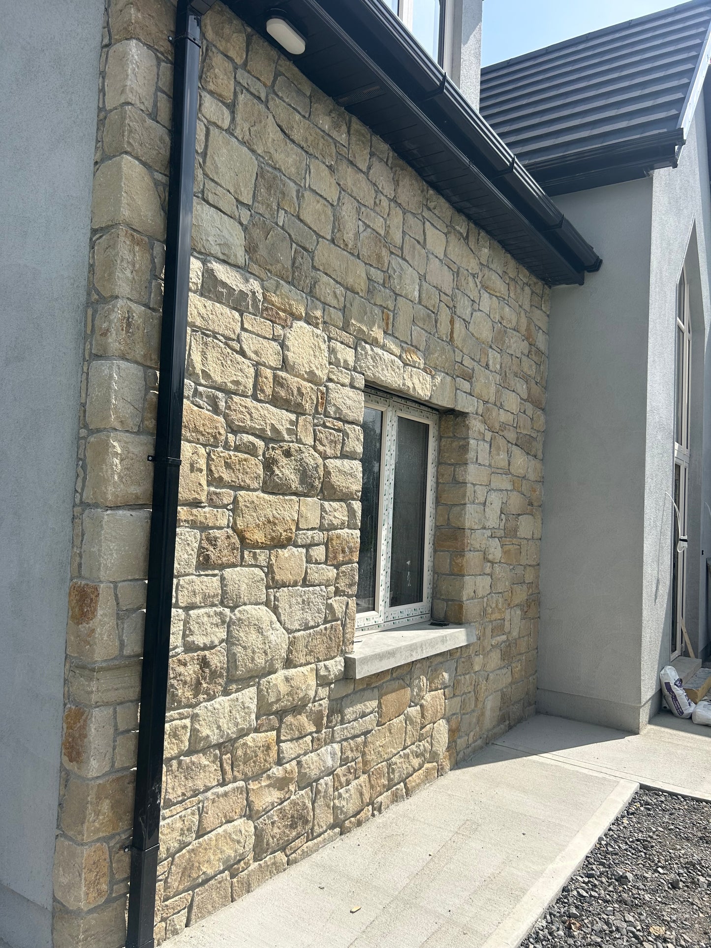 Donegal Cream Sandstone  Building Stone Bulk Bag