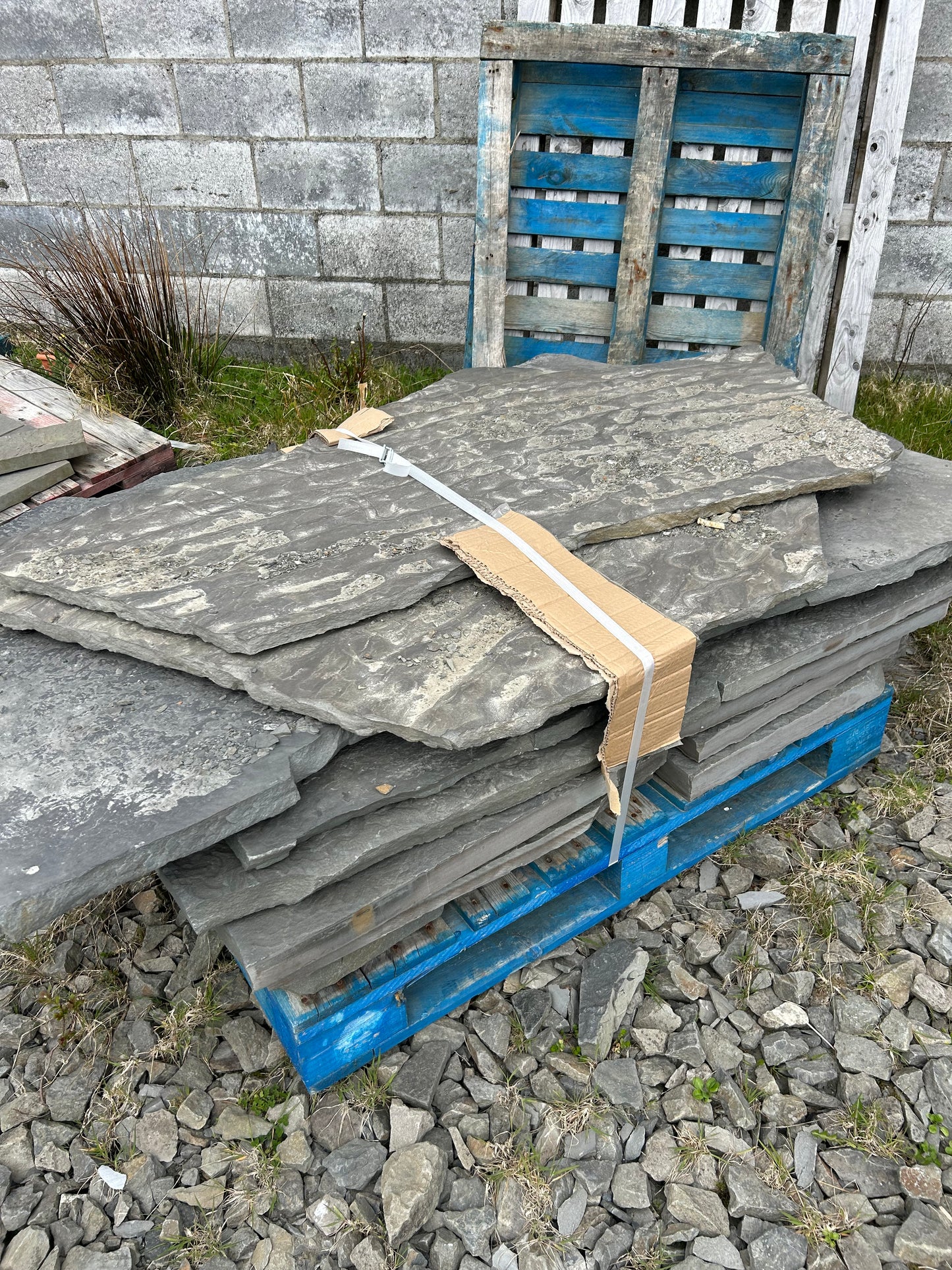 Wild Atlantic Way Extra Large Limestone Flagstones x 10m2 on pallet / Free Delivery in Ireland