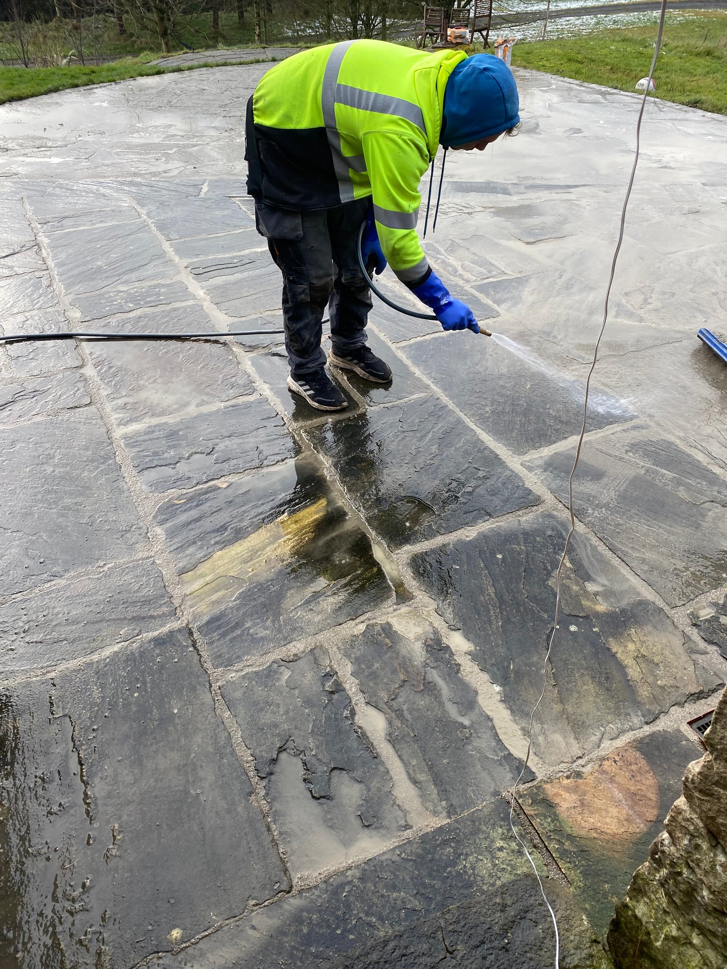 Flowpoint Natural Colour / Paving & Cobblestone Grout for natural stone x 10 bags per pallet / free delivery in Ireland