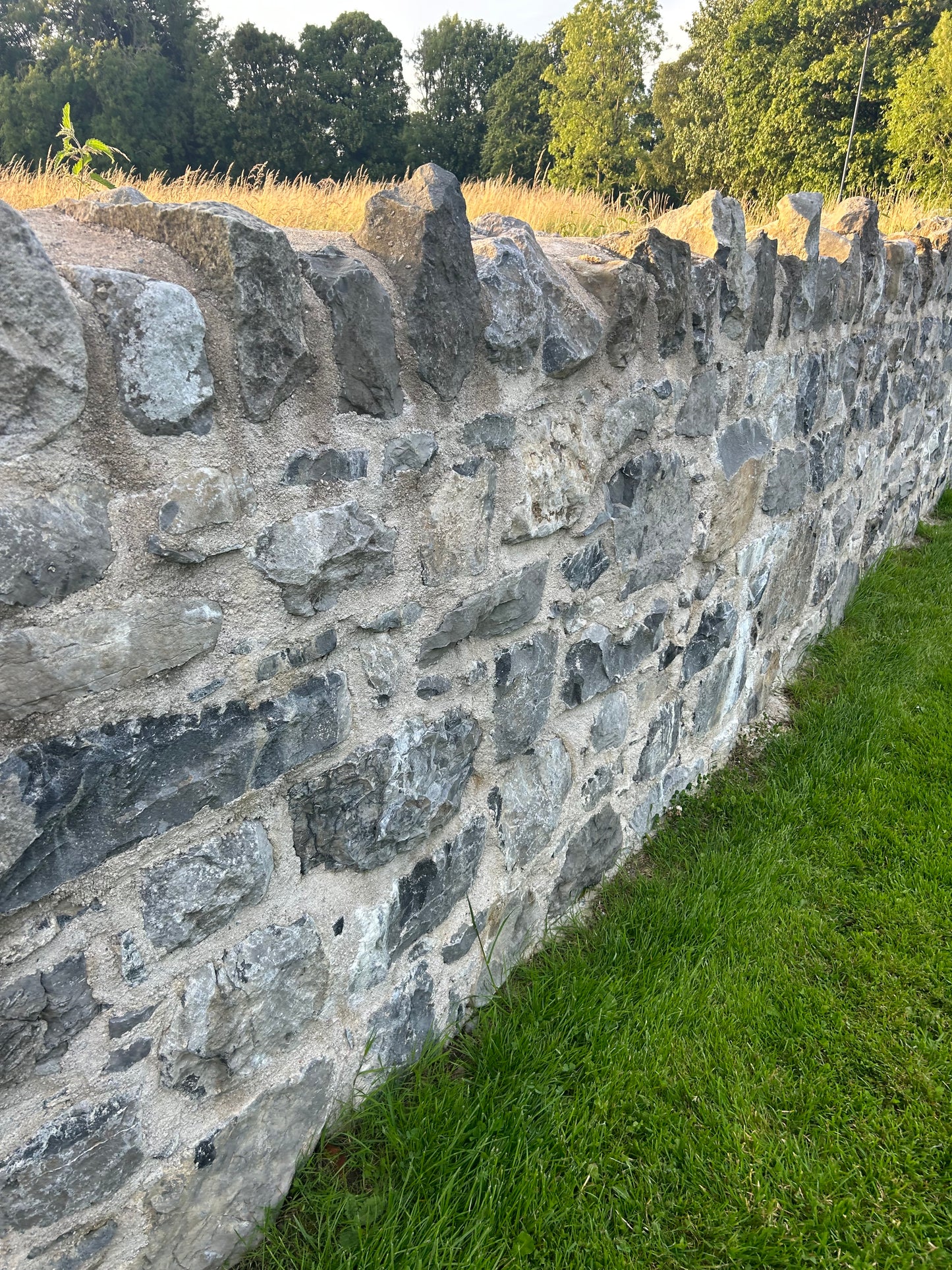 Old Salvage Reclaimed Galway Limestone Building Stone x 30 bulk bag / full artic load deal / free delivery Ireland 35% off !!!