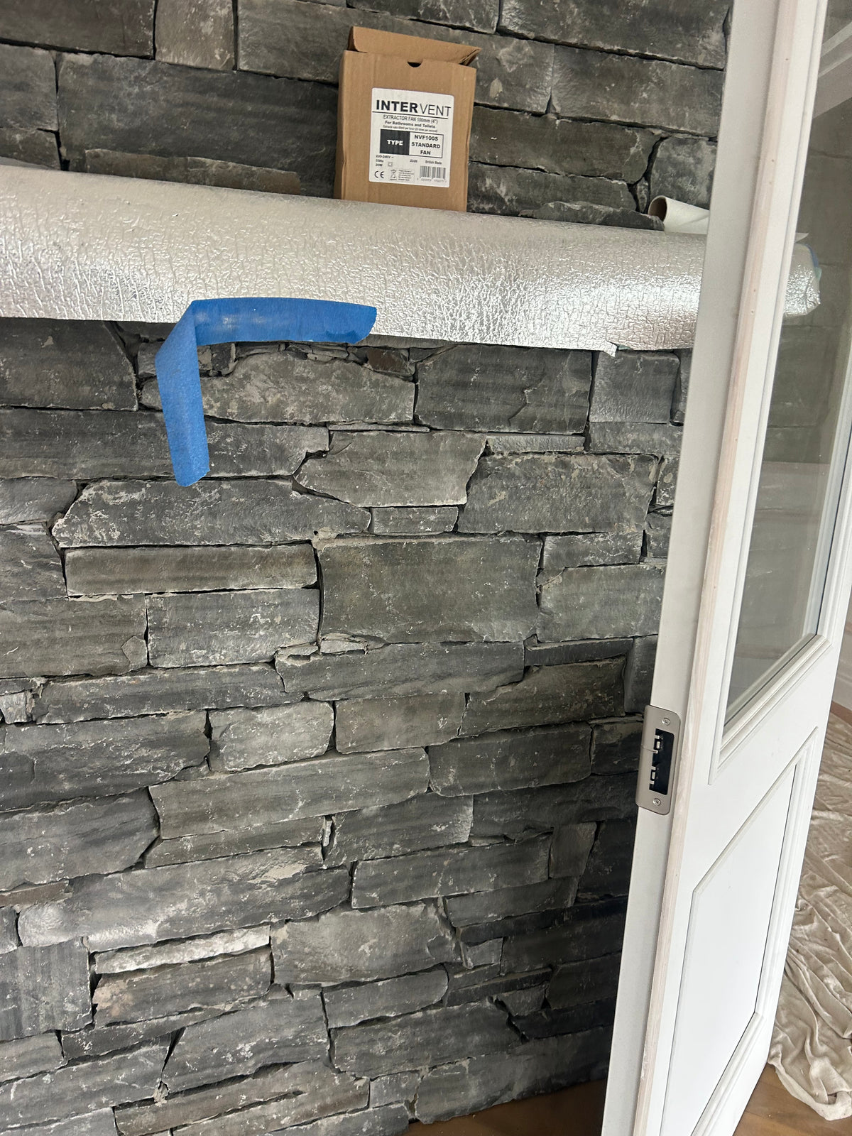 Liscannor Dark Grey Limestone Cladding 30mm & Corners/ 10 m2 or linear meters on pallet / Free Delivery in Ireland