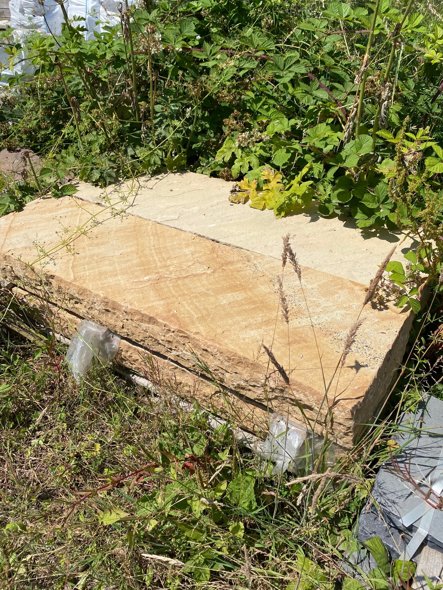 Tipperary Cream Sandstone Chiseled Steps 1000mm x 400mm x 150mm  x 4 steps on a pallet : Free Delivery in Ireland