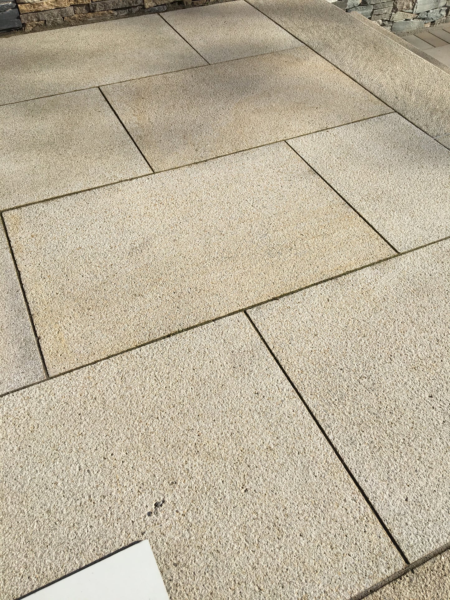 Rathdown Golden Oatmeal Granite Paving (BH) x 20m2 Crate / Free Delivery in Ireland