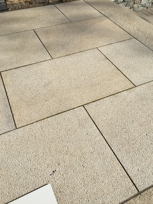 Rathdown Golden Oatmeal Granite Paving (BH) x 20m2 Crate / Free Delivery in Ireland