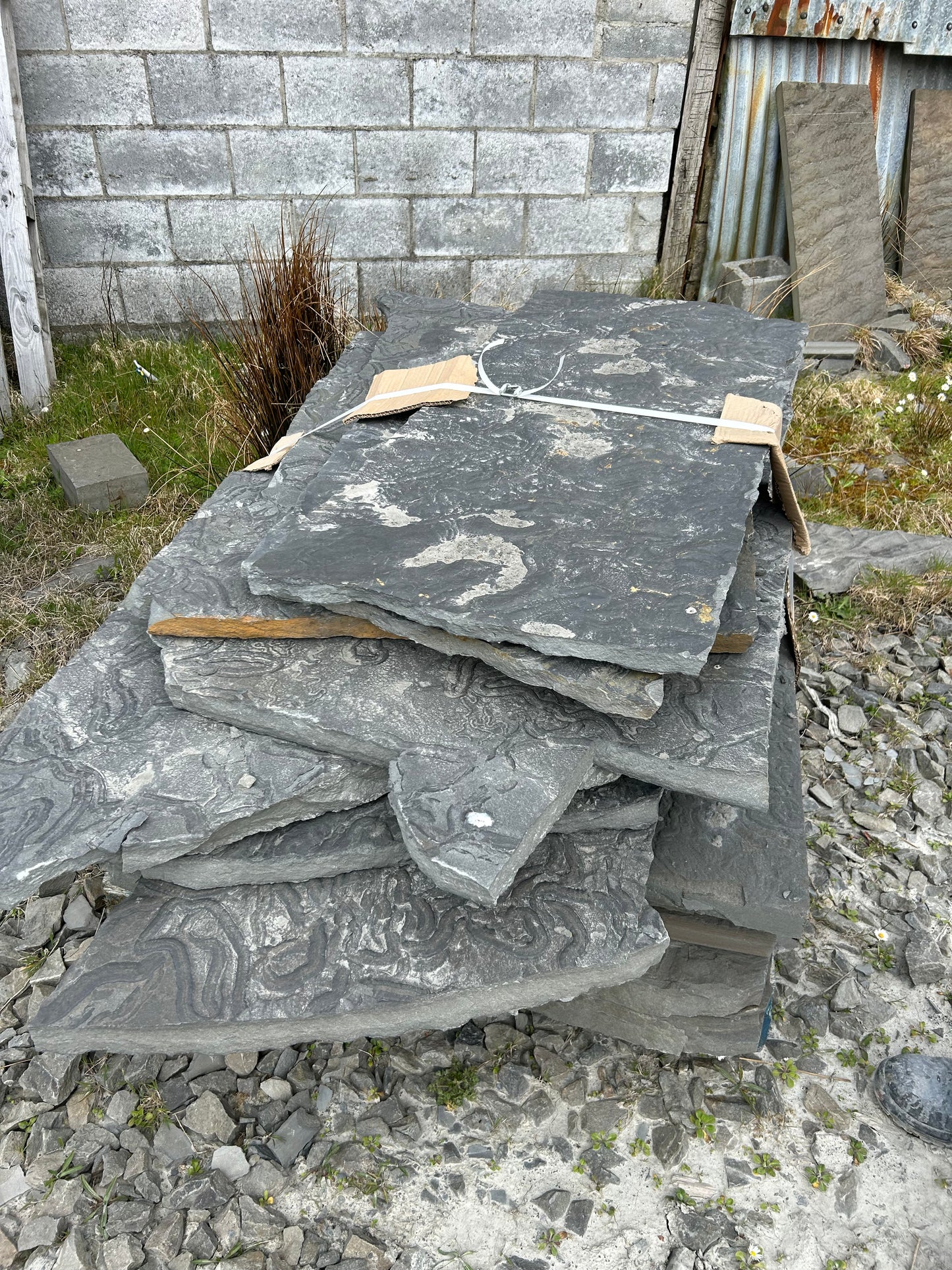 Wild Atlantic Way Extra Large Limestone Flagstones x 10m2 on pallet / Free Delivery in Ireland