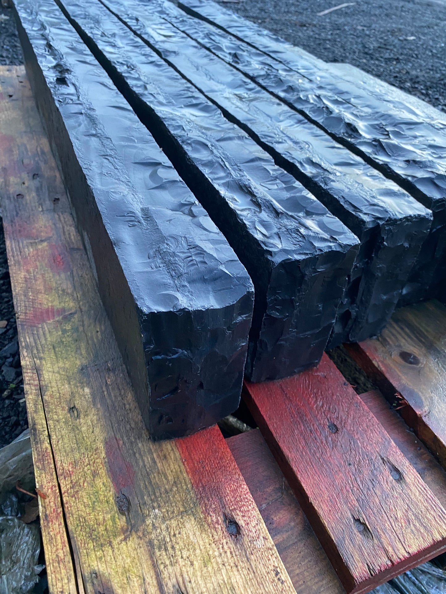 Valentia Black Limestone Chisel Edge Driveway Kerbs 10 linear meters on pallet / free delivery in Ireland
