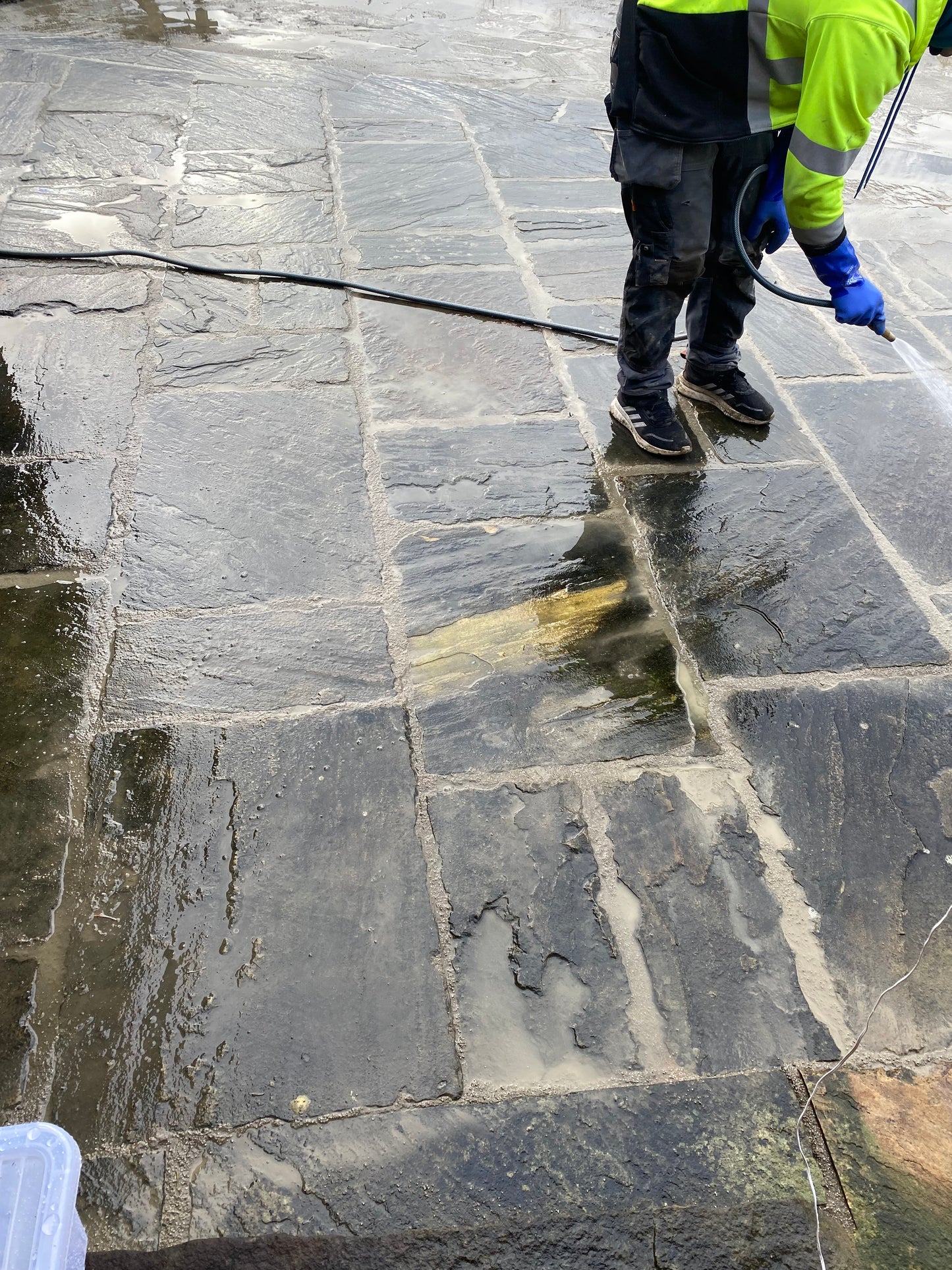Flowpoint Natural Colour / Paving & Cobblestone Grout for natural stone x 10 bags per pallet / free delivery in Ireland
