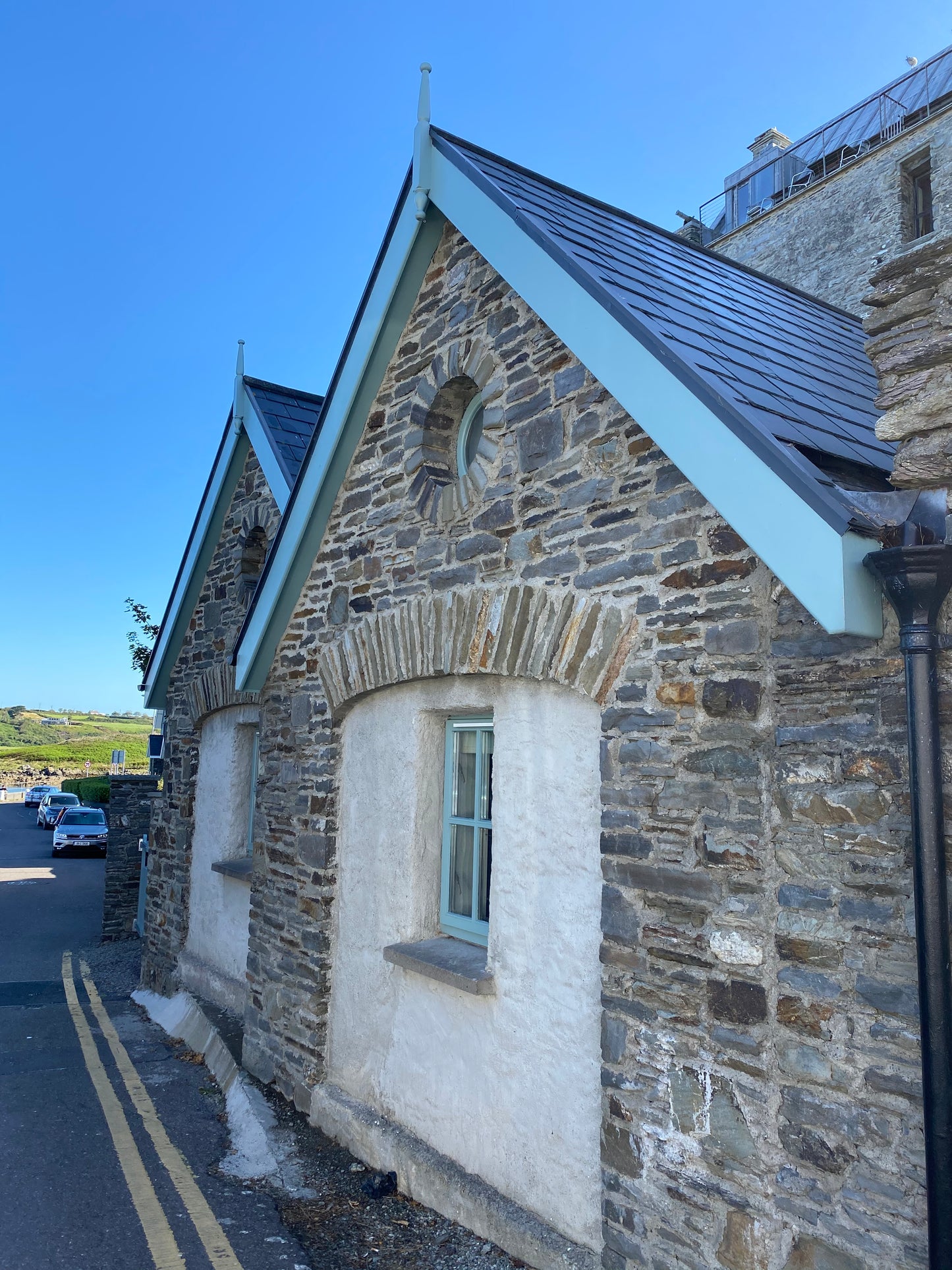 West Cork Brown Quality Walling Stone / Building Stone x 600m2 Deal / Free Delivery in Ireland x 200 bulk bags