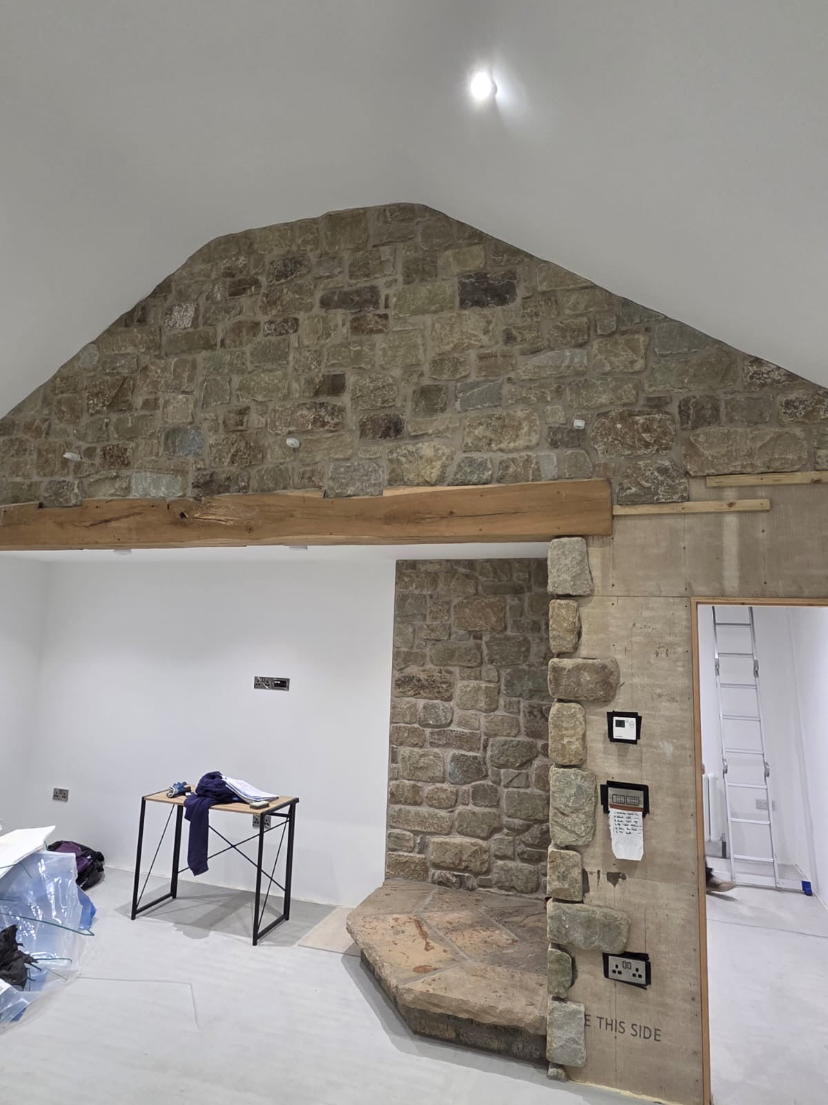 Old Salvage Brown Postman Pat Fieldstone 30mm Cladding & Corners /5m2 or Linear Meters on pallet / Free Delivery in Ireland