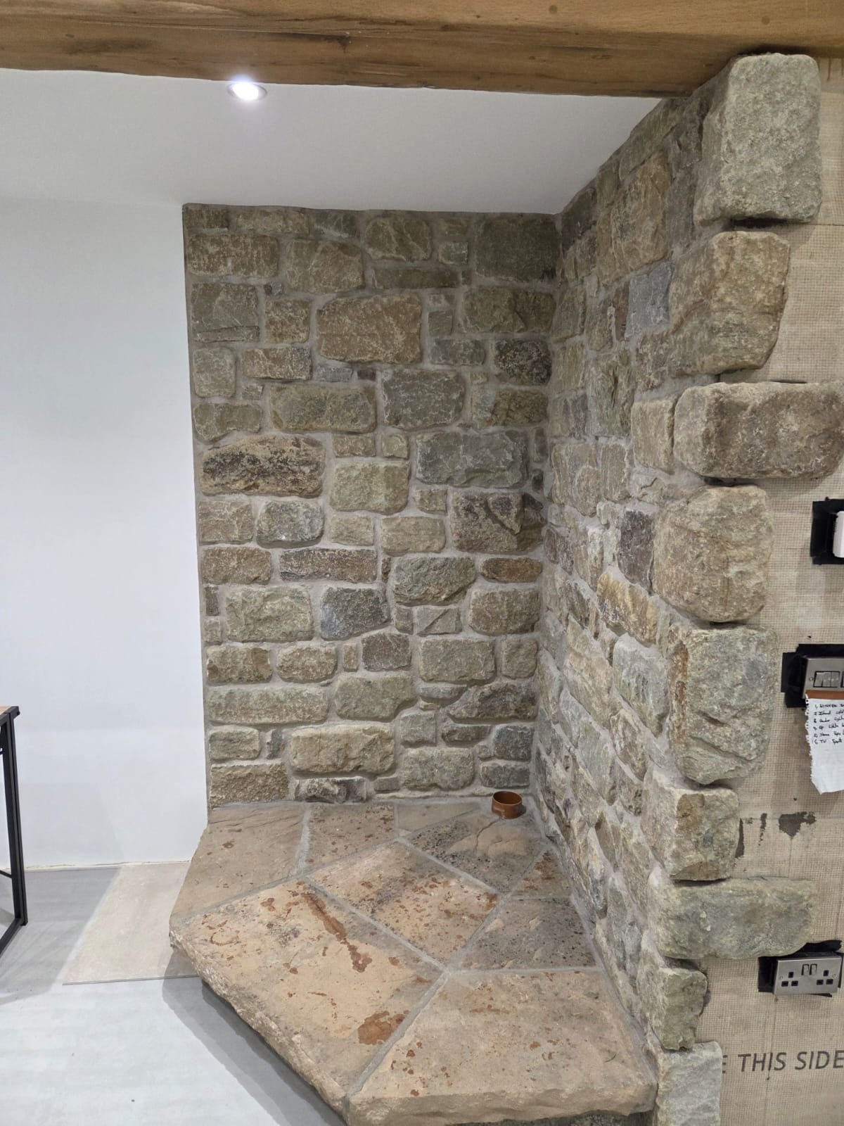 Old Salvage Brown Postman Pat Fieldstone 30mm Cladding & Corners /5m2 or Linear Meters on pallet / Free Delivery in Ireland