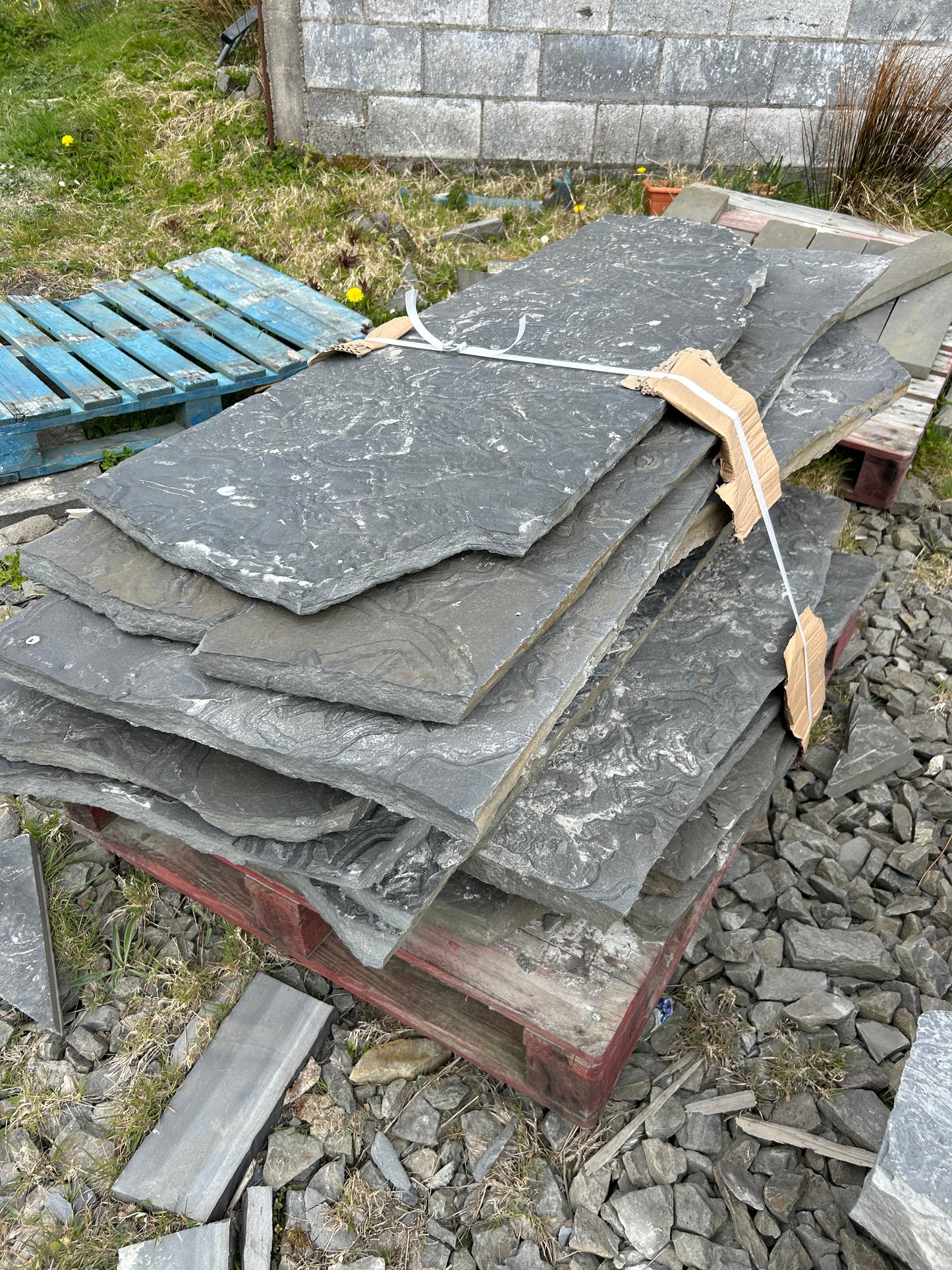 Wild Atlantic Way Extra Large Limestone Flagstones x 10m2 on pallet / Free Delivery in Ireland