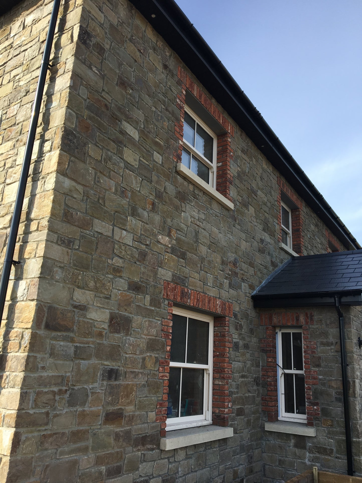 Wicklow Brown Sandstone Building Stone / Bulk Bag / Free delivery nationwide!