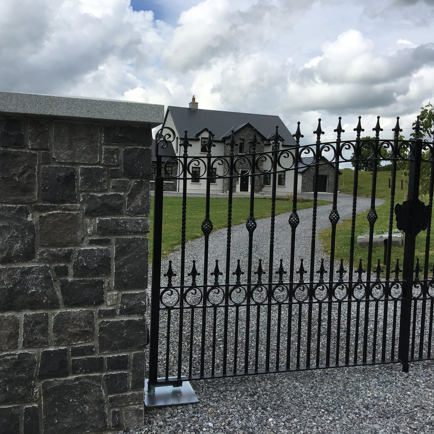 Kilkenny Blue Limestone Building Stone Bulk Bag