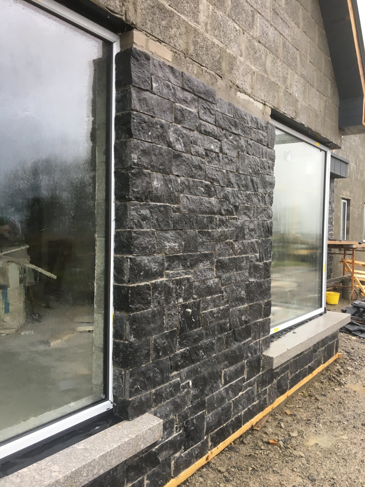 Kilkenny Blue Limestone Random Cladding 30mm 10m2 Pallet